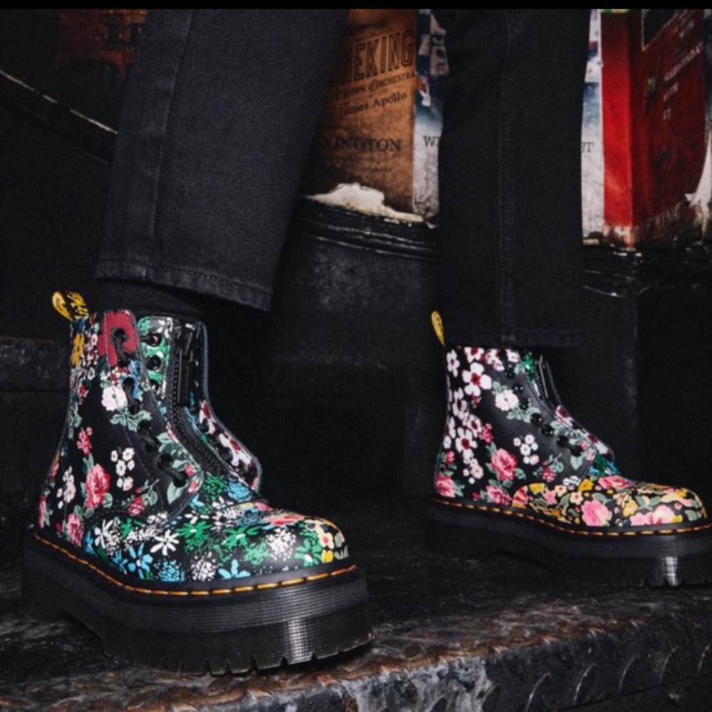 DR. MARTENS Sinclair Floral Mash Up - Picture 3 of 13